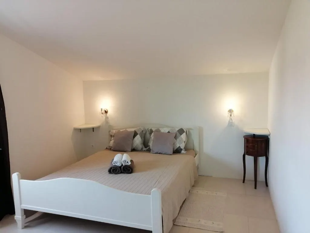 Holiday Apartment In Funtana With Balcony, Air Conditioning, Wifi, Washing Machine 4982-3