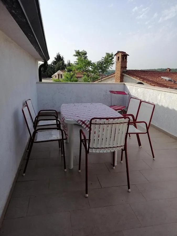 Holiday Apartment In Funtana With Balcony, Air Conditioning, Wifi, Washing Machine 4982-3 0*,  Croatia